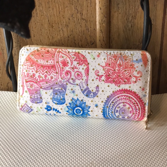 ELEPHANT WRISTLET WALLET - Picture 16 of 16